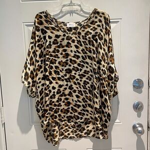 Adrienne Leopard Print Dolman Batwing Sleeve Top, Size Oversized Small, Boutique